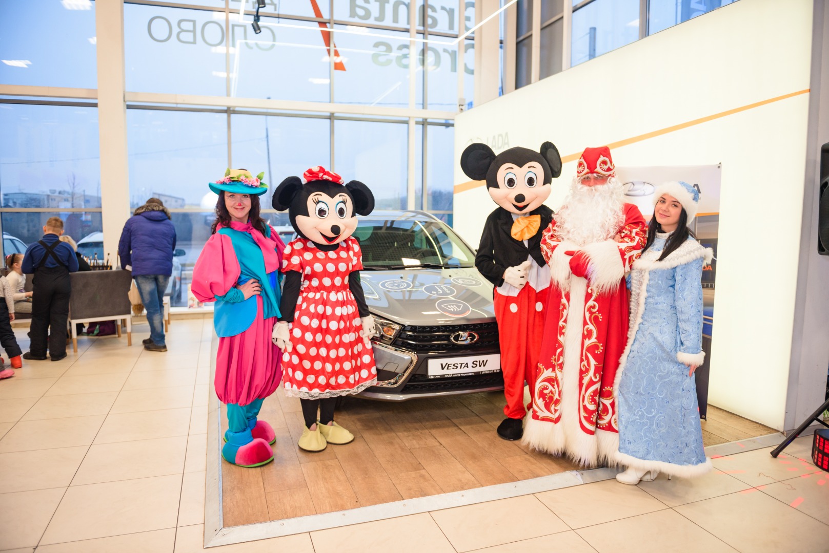 Новый год в кругу друзей LADA!